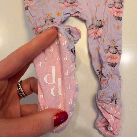 Posh Peanut Pink Hippo Print Kids Footie - Picture 7 of 7